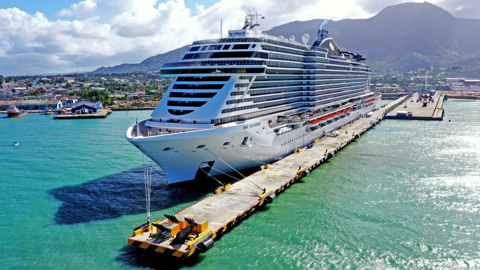 MSC World America in Taino Bay